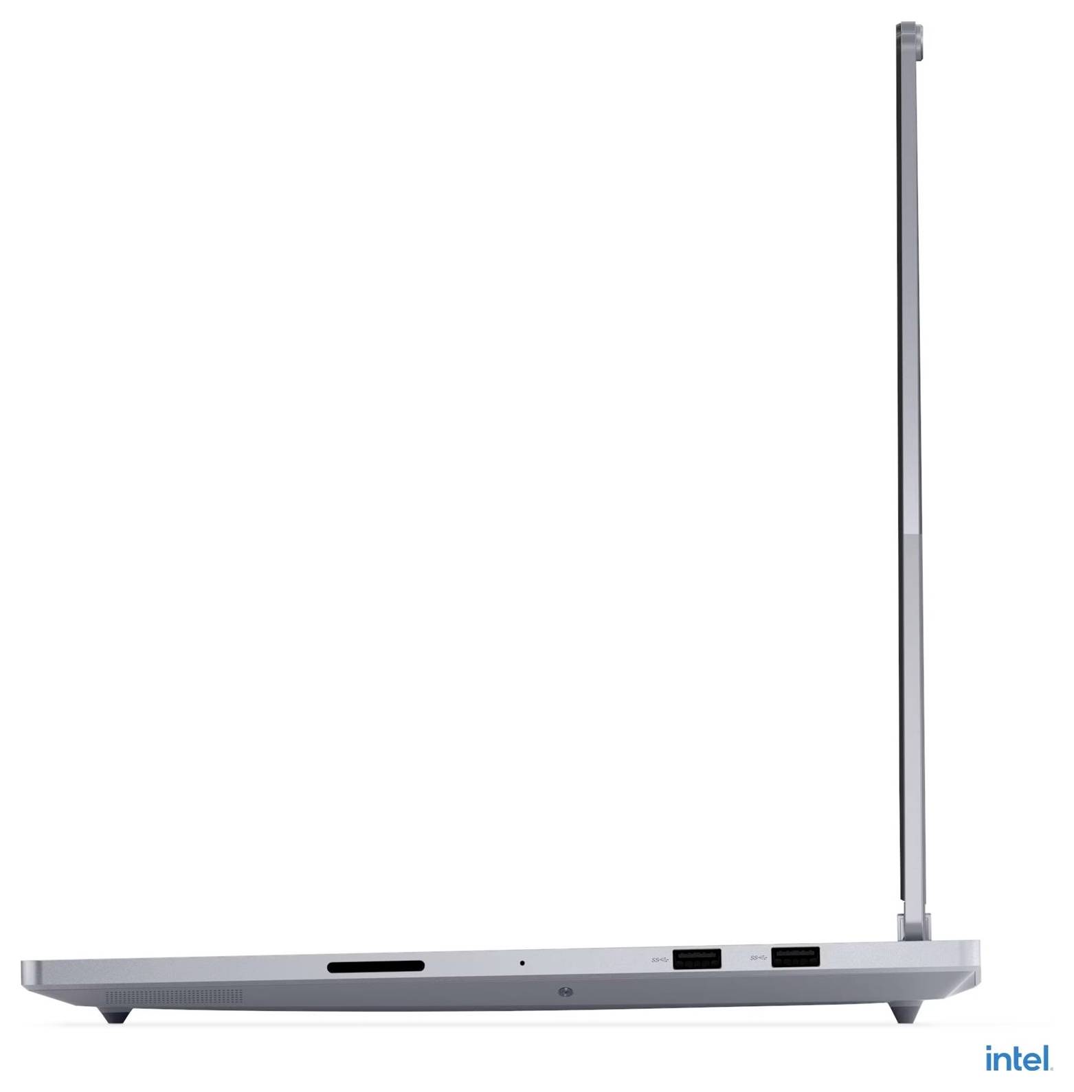 Ein schlanker, offener Laptop von der Seite mit einem dünnen Profil, mit USB-Anschlüssen und einem Kartenschacht; Intel-Logo in der Ecke.