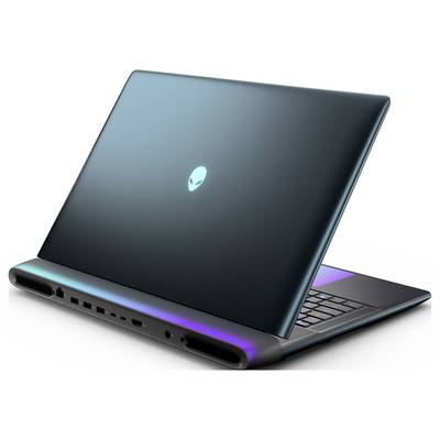 Ein Laptop mit schlankem Design, leuchtendem Alien-Logo auf der Rückseite und sichtbarem hinteren Panel, das verschiedene Anschlüsse und RGB-Beleuchtung zeigt.