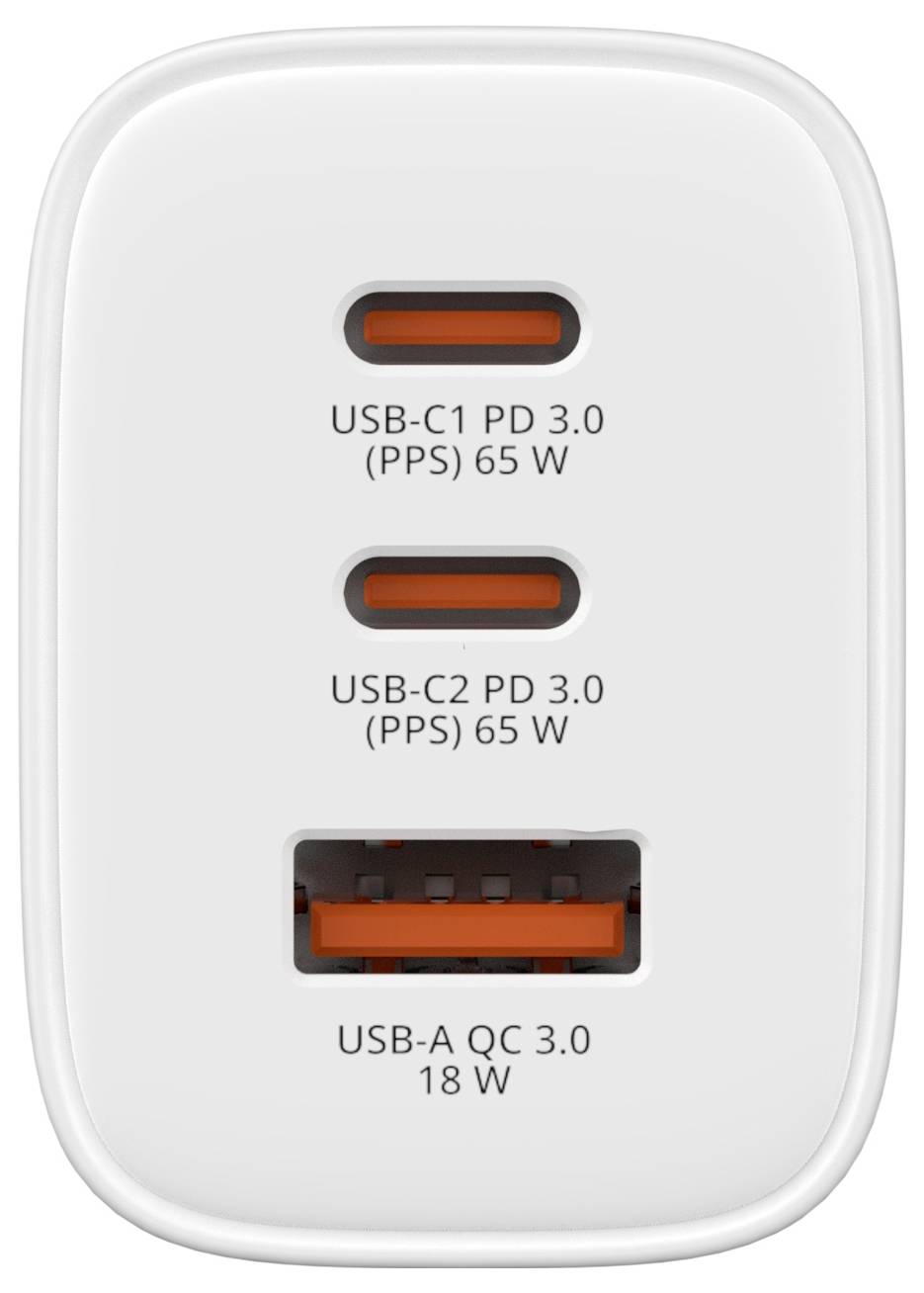 Weißes Wandladegerät mit zwei USB-C-Anschlüssen mit der Bezeichnung „USB-C1 PD 3.0 (PPS) 65 W" und „USB-C2 PD 3.0 (PPS) 65 W" sowie einem USB-A OC 3.0 18-W-Anschluss.