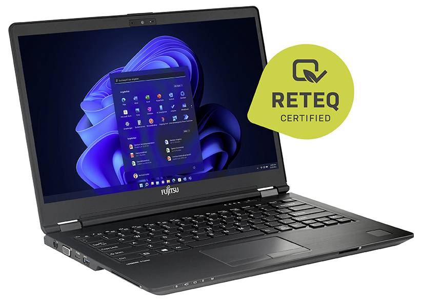 Ein Fujitsu-Laptop zeigt einen Windows-Betriebssystembildschirm an und verfügt über ein "RETEQ Certified"-Abzeichen, das eine Umweltzertifizierung kennzeichnet.