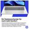 Ein Laptop mit einem blauem Wellenmuster auf dem Bildschirm ist über dem Text positioniert: „Ein Tastaturscharnier für noch mehr Komfort". Hebt das natürliche, komfortable Tippen hervor.