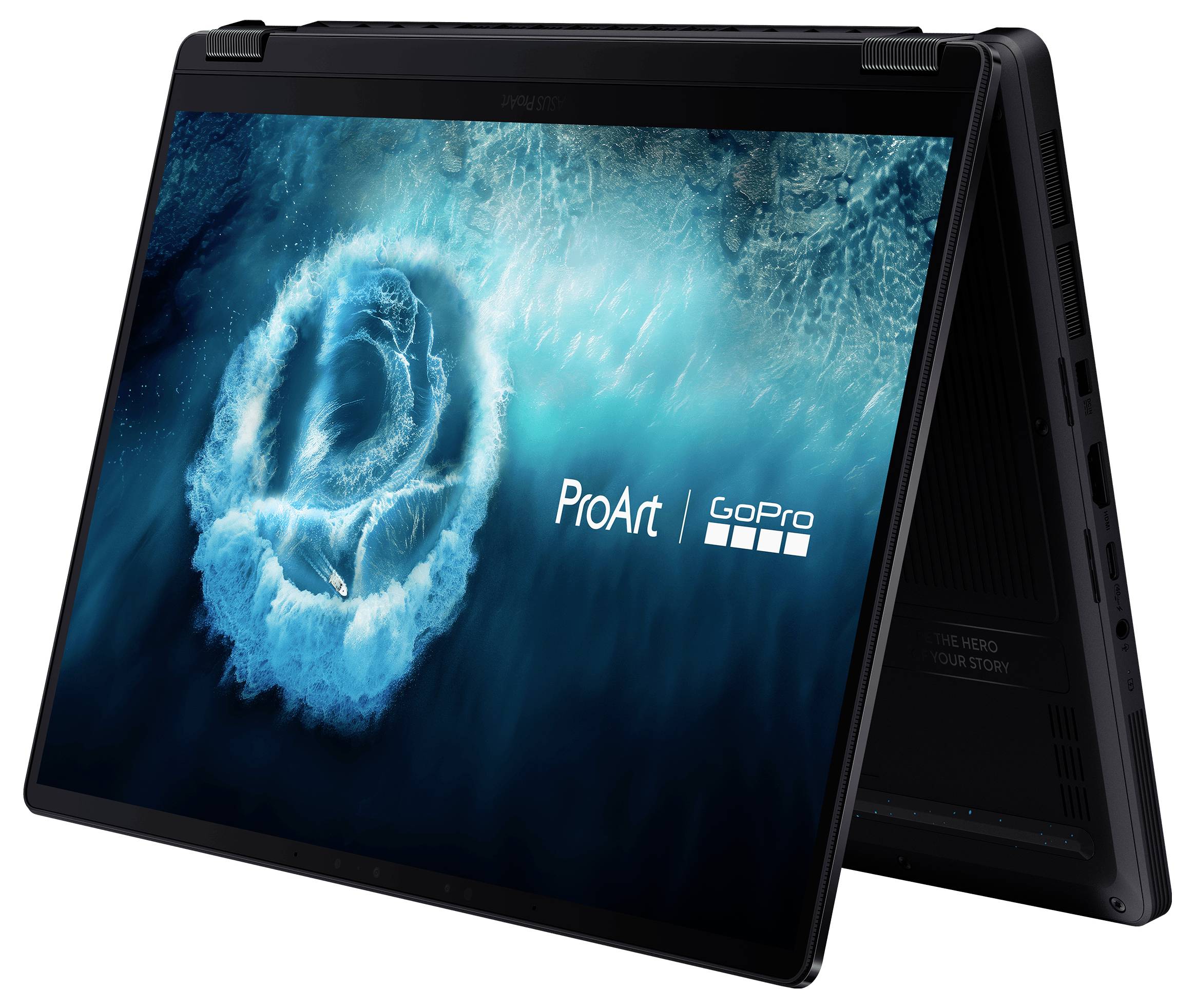 Ein silbernes ASUS-Gerät in Vorderansicht mit einem USB-C-Anschluss, zwei USB-3.0-Anschlüssen und einer Stromtaste.