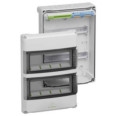 Weißer Elektroverteilkasten mit zwei dunkelgetönten Klappdeckeln vorn, die geöffnet sind und interne Verdrahtungsklemmen und Montageschienen zeigen.
