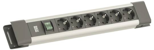 Eine Steckdosenleiste mit sechs europäischen Steckdosen, einem grünen Ein-/Ausschalter und einem beige-schwarzen Design mit dem Bachmann-Logo.