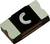 Ein kleines, rechteckiges elektronisches Bauteil mit metallischen Kontakten an beiden Enden und einem weißen 'C'-Symbol auf der schwarzen Mitte.