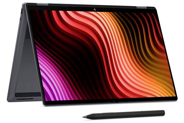 Ein Laptop im Zeltmodus mit lebendigem rot-orangefarbenem Wellenmuster auf dem Bildschirm, begleitet von einem Stiftpen davor.
