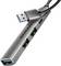 Ein metallisches USB-Hub mit vier USB-Anschlüssen mit der Bezeichnung "Axagon", verbunden mit einem Kabel mit einem USB-Stecker.