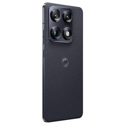 Ein modernes Smartphone in dunkler Ausführung wird von hinten gezeigt, mit einem Quad-Kamera-Setup in der oberen linken Ecke und einem dezenten Markenlogo.