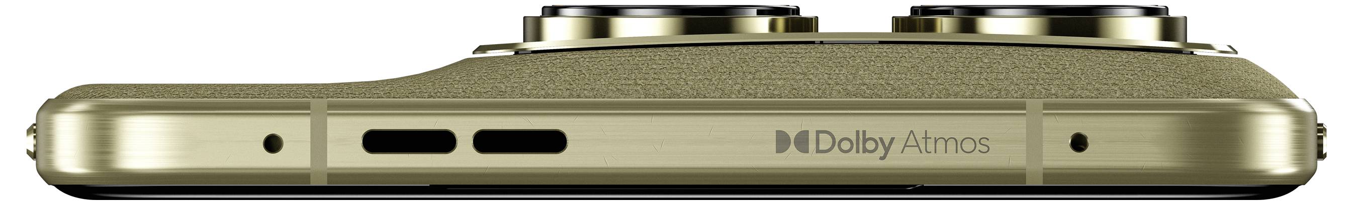'Gekippte Ansicht eines goldenen Smartphones, das ein Dual-Kamera-System und Dolby Atmos-Branding präsentiert und seine Audio- und Kamerafunktionen hervorhebt.'