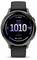 Eine Smartwatch zeigt die Uhrzeit „10:10:38", einen Schrittzähler von „8000" und einen Batteriestand von „100%" an. Der Hintergrund ist schwarz.
