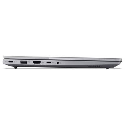 Seitenansicht eines geschlossenen silbernen Laptops mit mehreren Anschlüssen und Lüftungsöffnungen entlang der linken Kante.