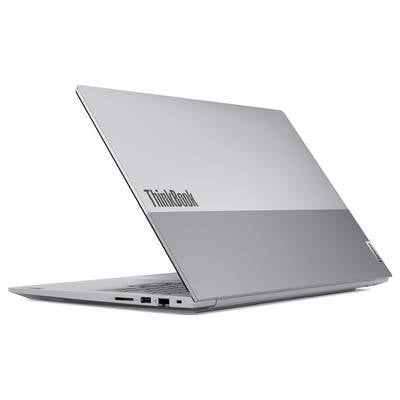 Silbernes Lenovo ThinkBook-Laptop, geschlossen, in schräger Perspektive auf weißem Hintergrund dargestellt