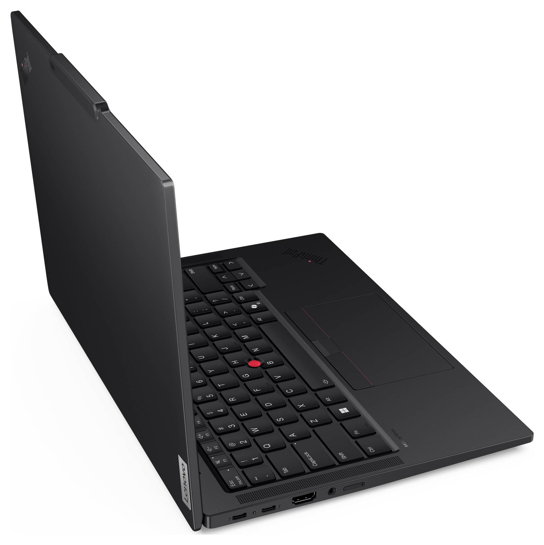 Ein schwarzer Laptop, teilweise geöffnet, zeigt die Tastatur und Seitenports auf weißem Hintergrund.