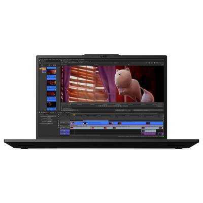 Ein Laptop-Bildschirm zeigt Videobearbeitungssoftware mit einer Zeitleiste mit Clips unter einer Vorschau eines animierten Charakters vor Jalousien.
