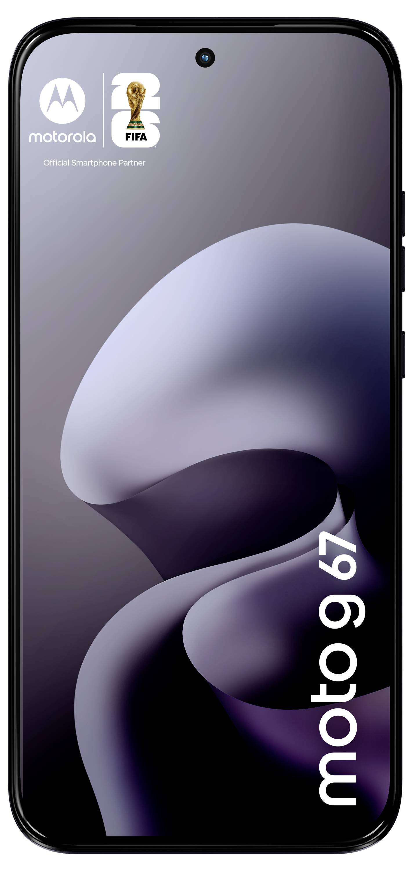 Smartphone mit Motorola-Logo und FIFA-Branding. „moto g67"-Text auf dem Bildschirm, was auf ein Werbebildfür das Modell hindeutet.