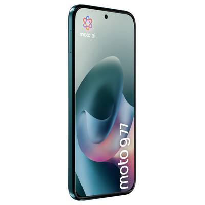 'Schlankes Smartphone mit gebogenen Kanten, Farbe Türkis. Der Bildschirm zeigt den Text "moto ai" und "moto g77" über einem abstrakten Design.'