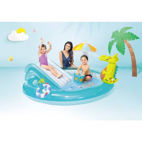 Das Intex „Gator Play Center“ verwandelt den Garten mit Wasserrutsche, Wassersprühfunktion und Spielzeugen in eine erfri...