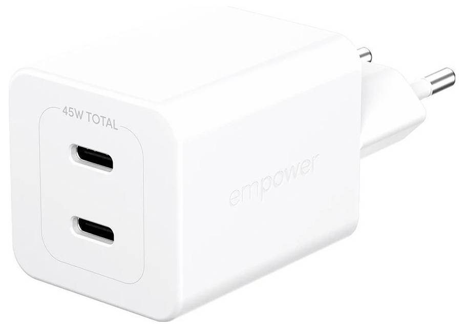 Weißes USB-C-Wandladegerät mit zwei Anschlüssen mit einer Gesamtleistung von 45W, mit europäischem Steckerdesign.