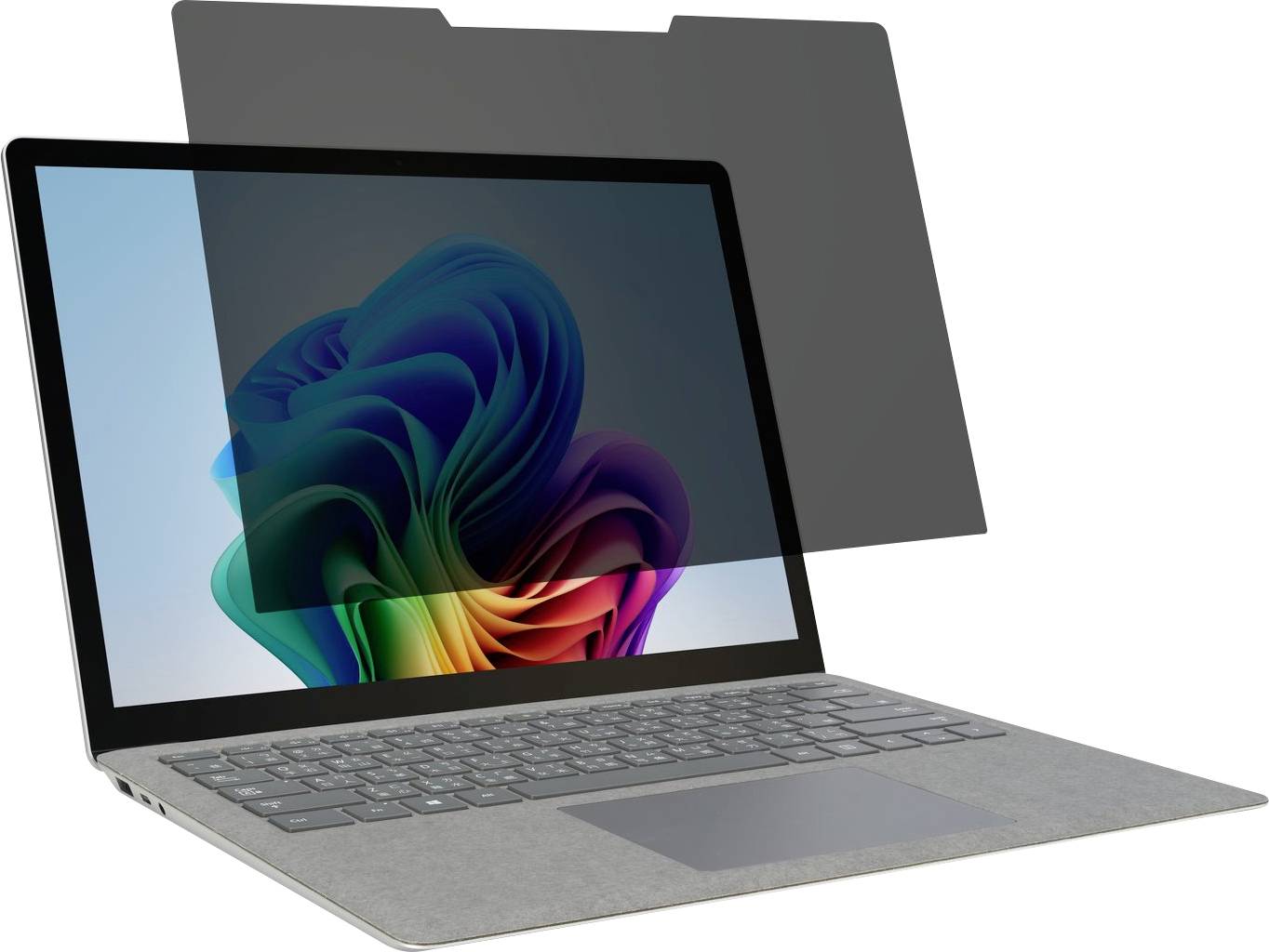 Ein Laptop mit einem grauen Datenschutz-Displayfilter, der die Anzeige teilweise abdeckt und eine farbenfrohe abstrakte Form auf dem Bildschirm zeigt.