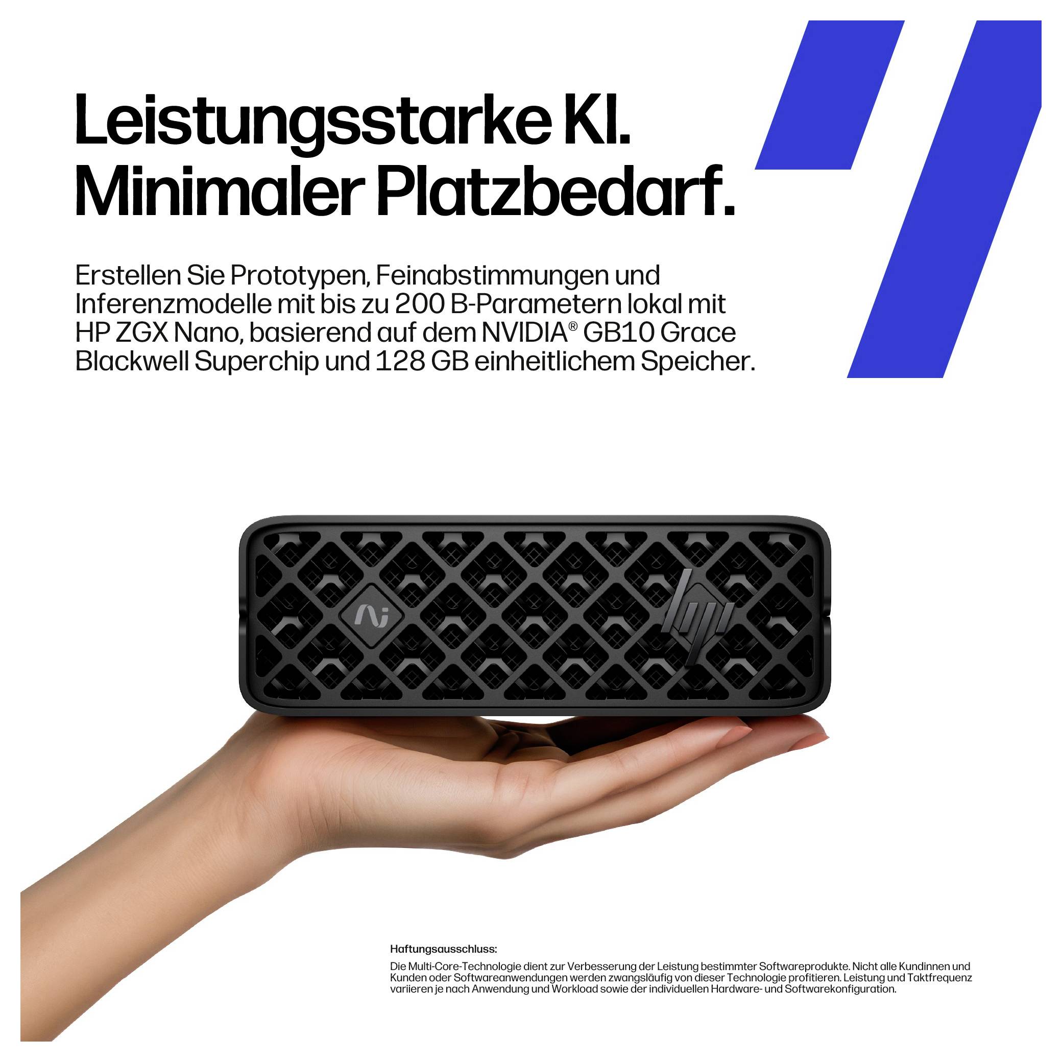 Ein kompaktes KI-Gerät wird mit einem schwarzen Gitter angezeigt. Der Text hebt seine leistungsstarken KI-Fähigkeiten und minimalen Platzanforderungen hervor.