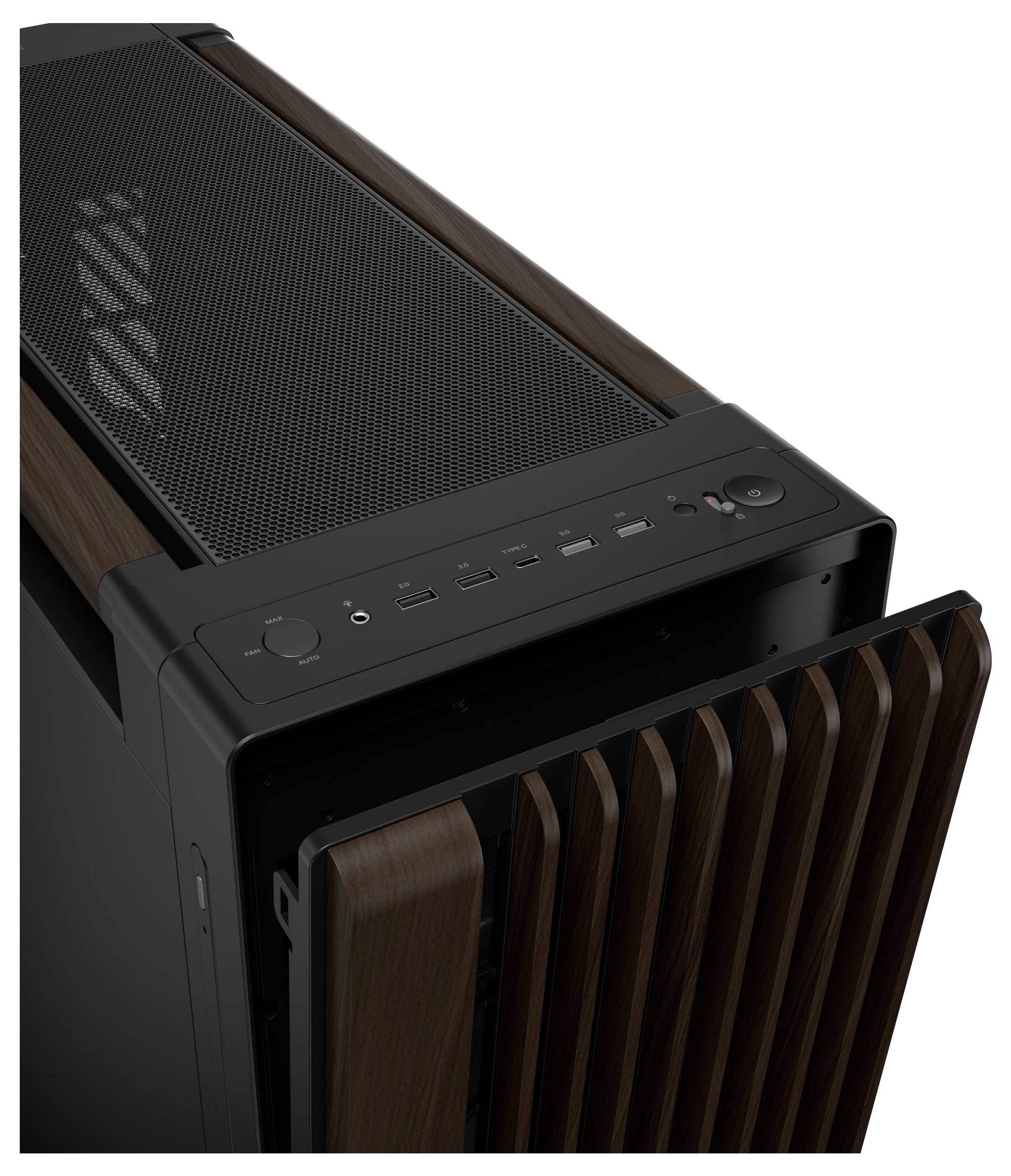Ein schwarzer Computer-Tower mit Holzpaneel-Akzenten und Lüftungsöffnungen oben. Die Frontplatte umfasst einen Power-Button, USB-Anschlüsse und Audio-Buchsen.