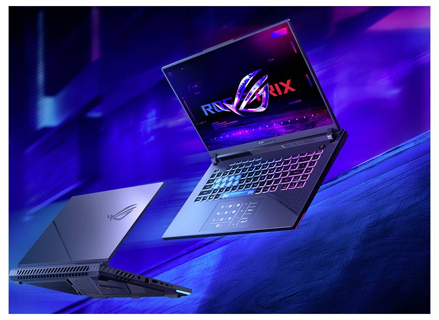 Zwei offene und geschlossene ROG-Gaming-Laptops auf einem blauvioletten Neon-Hintergrund, die das ASUS Republic of Gamers Design und Logo hervorheben.
