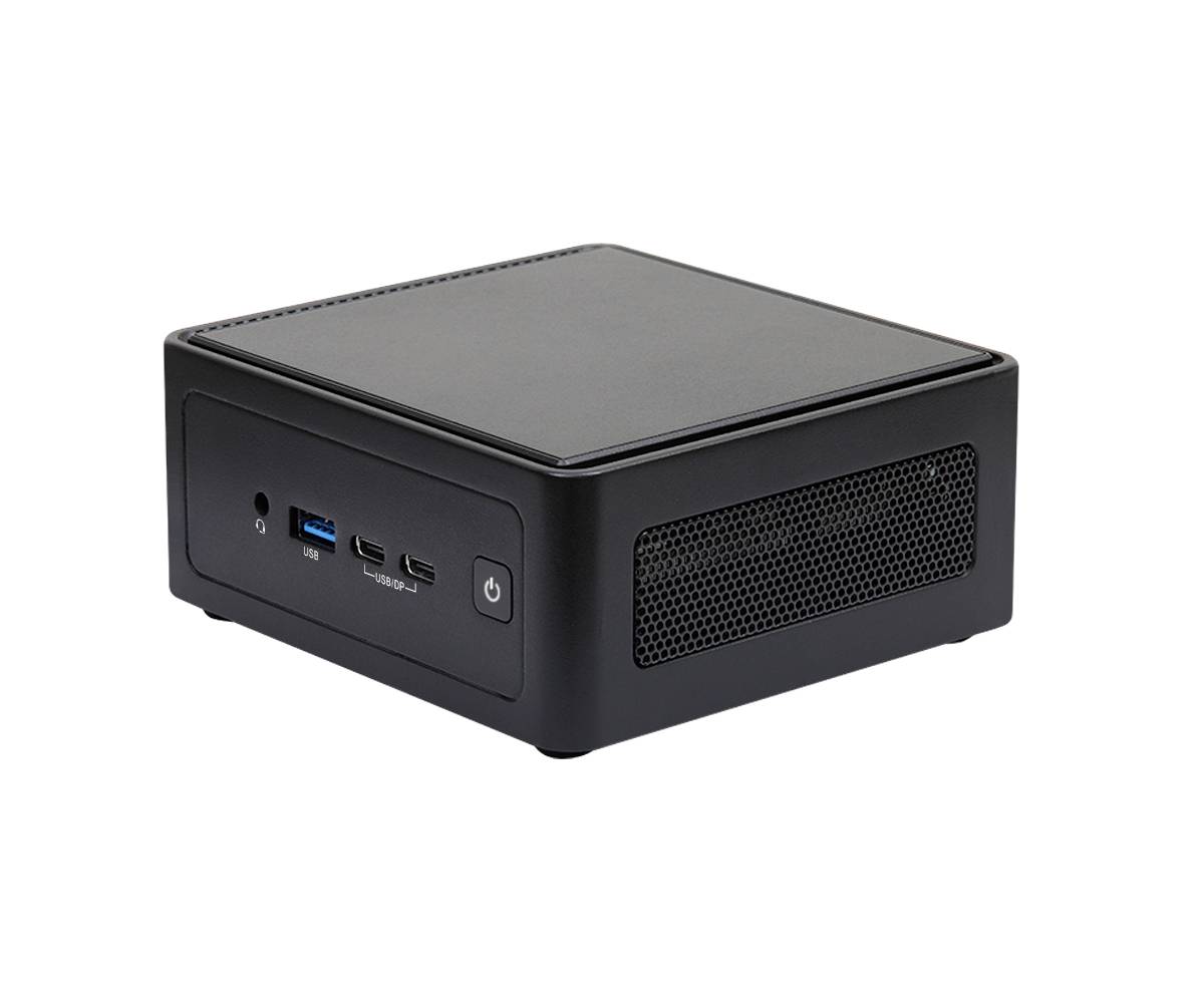 Kompakter schwarzer Mini-PC mit Netzschalter an der Vorderseite, USB- und HDMI-Anschlüssen, auf weißem Hintergrund abgebildet.