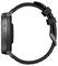 Eine schwarze Smartwatch von der Seite gezeigt, die ihre zwei Tasten und ein Band mit einer Schließe anzeigt.