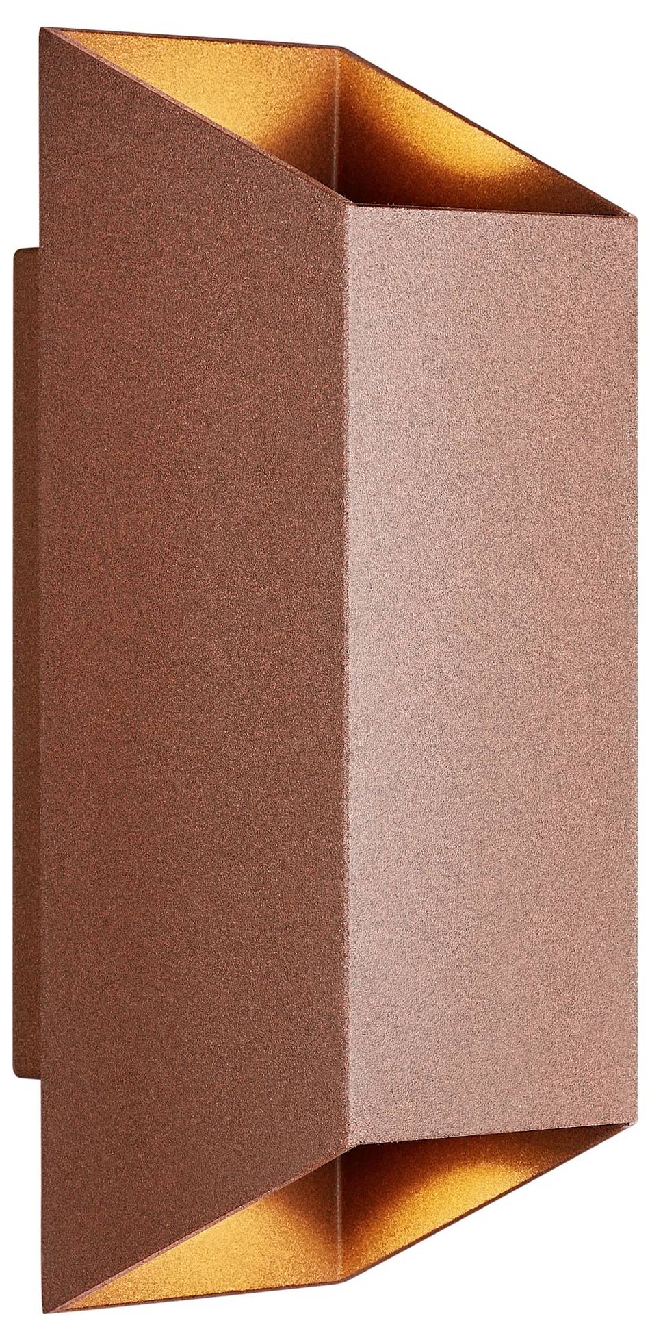 Eine moderne, rechteckige Wandleuchte mit rostfarbigem Finish und einem warmen, bernsteinfarbenen Glanz, der von ihren abgewinkelten Kanten ausgeht.