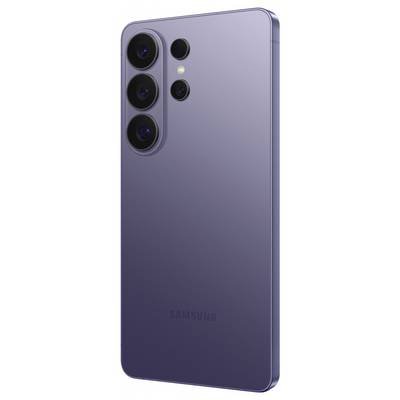 Ein schlankes, lavendelfarben Samsung-Smartphone mit drei rückwärtigen Kameras und einem Blitz, das sein modernes und stilvolles Design unterstreicht.