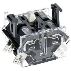 Ein durchsichtiger Druckschalter, der seine inneren Komponenten zeigt, mit mehreren Anschlüssen für die elektrische Verdrahtung.