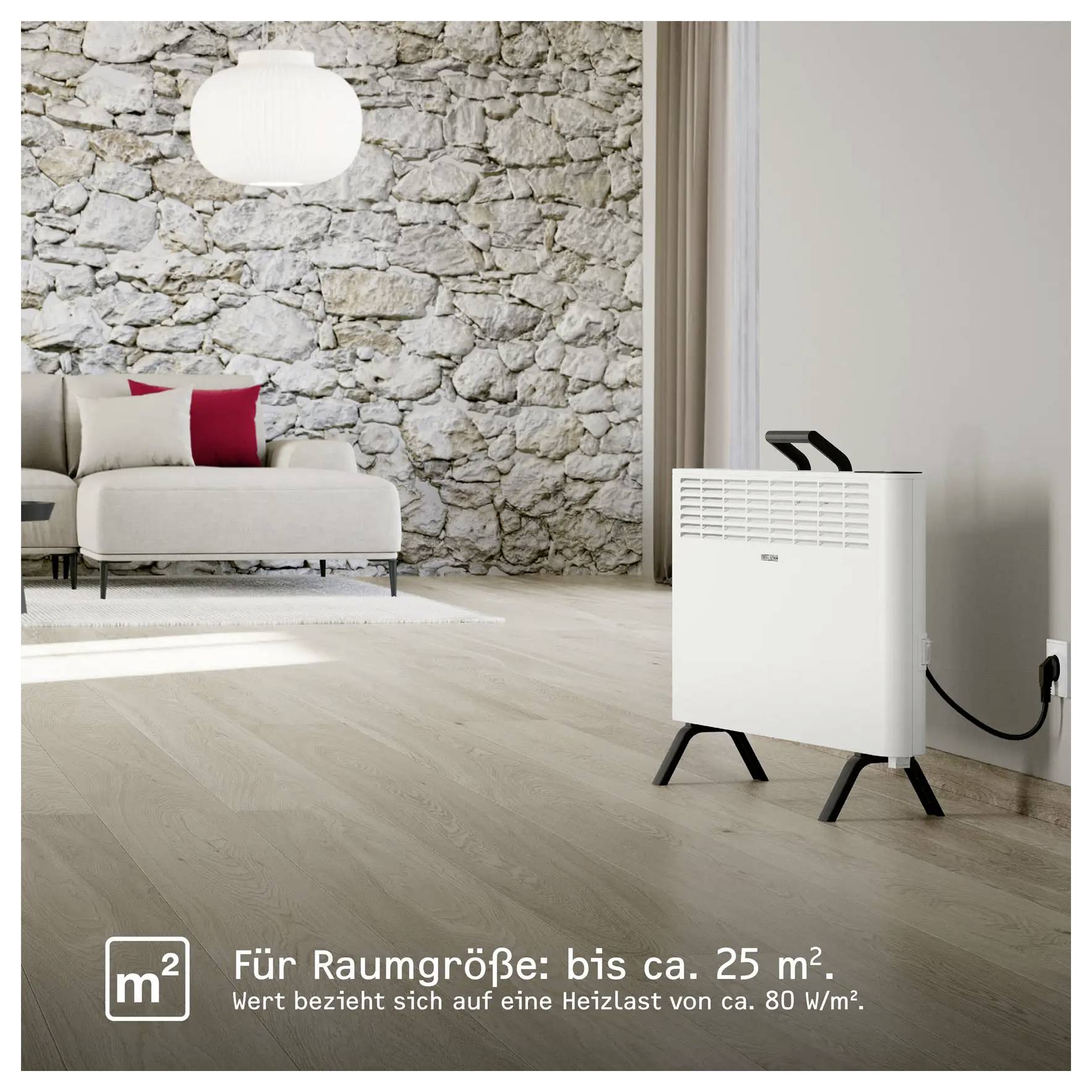 Ein Heizgerät wird in einem modernen Zimmer mit einer Steinwand, weißem Sofa und roten Kissen aufgestellt. Der Text in deutscher Sprache zeigt an, dass es für Räume bis zu 25 Quadratmetern geeignet ist.