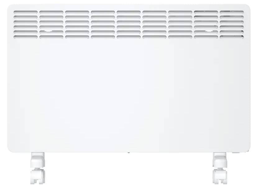 Ein weißes elektrisches Heizgerät mit Lüftungsschlitzen auf der Vorderseite oben und Rollen unten, konstruiert für einfaches Bewegen des Geräts im Raum.