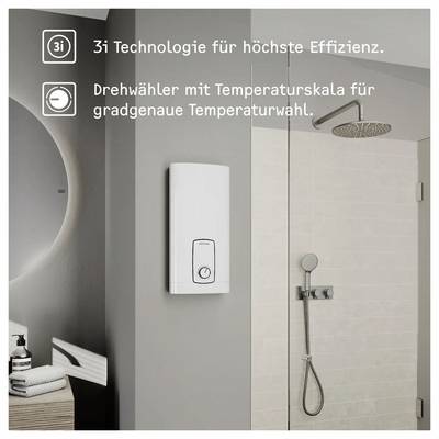 Badezimmer mit einer Dusche und einem wandmontierten Warmwasserbereiter mit „3i Technologie für höchste Effizienz" und Temperaturregelschalter.