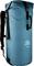 Ein blauer wasserdichter Rucksack mit der Aufschrift „Highlander Affric 35" mit schwarzen Gurten und Schnallen.
