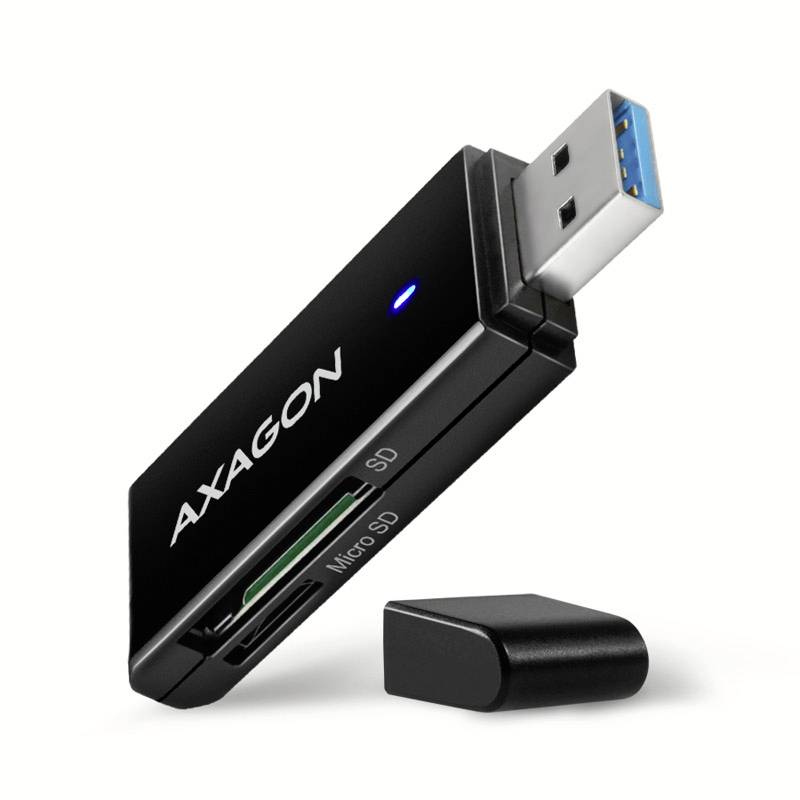 Schwarzer AXAGON USB 3.0 Kartenleser mit microSD/SD-Anschlüssen, blauer LED, dargestellt mit abnehmbarer Schutzkappe auf weißem Hintergrund.
