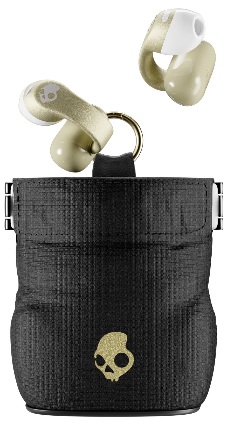 Kabellose Ohrhörer mit goldfarbener Oberfläche über einem schwarzen Etui mit Schädel-Logo dargestellt. Das Etui verfügt über einen Ring zur einfachen Befestigung.