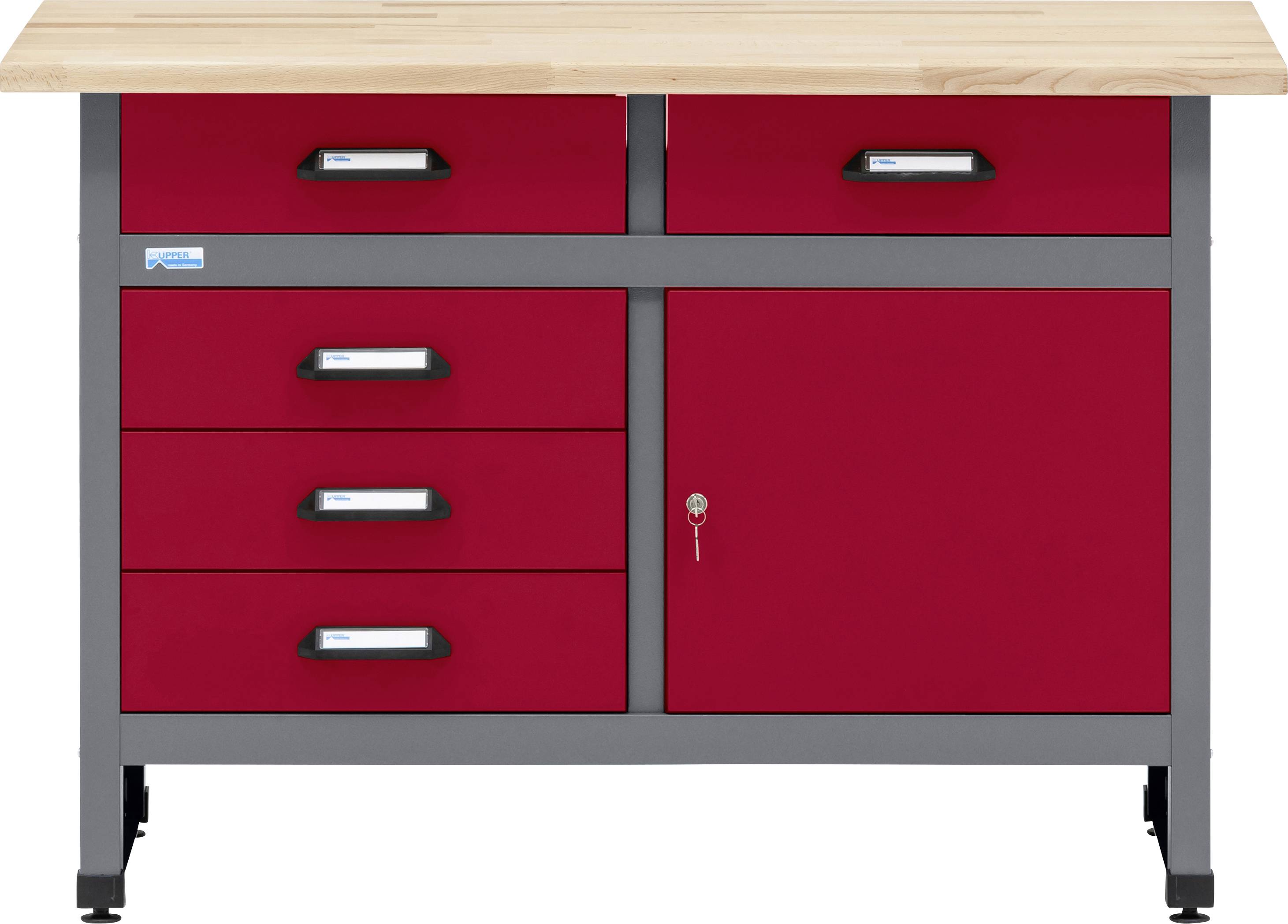 Eine rot und grau gefärbte Werkbank mit einer Holzplatte verfügt über vier Schubladen auf der linken Seite und einen Schrank mit verschließbarer Tür auf der rechten Seite.