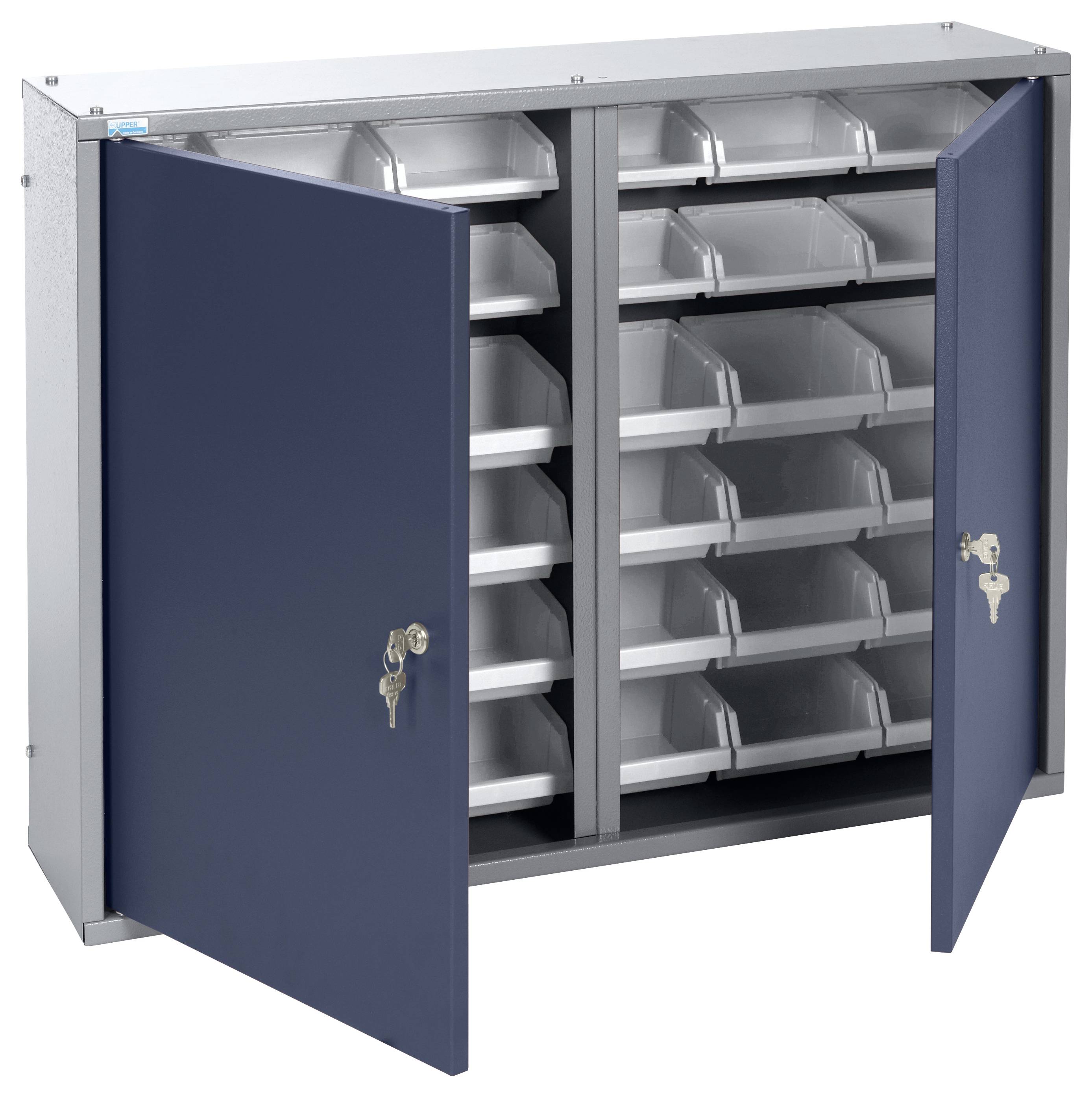 Metallschrank mit offenen Türen, die in organisierten Reihen angeordnete Kunststoffbehälter zeigen, geeignet zur Lagerung und Organisation. Die Behälter sind leer.