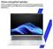 Ein Laptop mit einem Text auf Deutsch, der besagt, dass er mit zwei Poly Studio-Lautsprechern und zwei Mikrofonen ausgestattet ist, die KI-Geräuschreduzierung bieten.