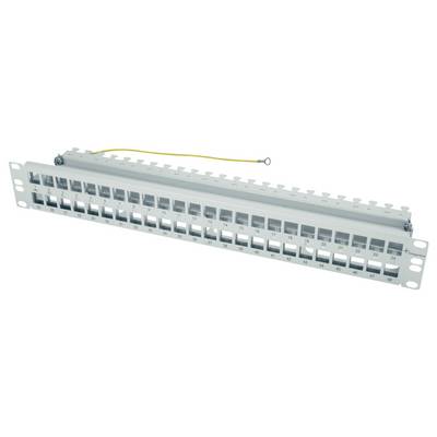 24-Port-Ethernet-Patchpanel mit nummerierten RJ45-Anschlüssen und einem Erdungsdraht auf der Oberseite befestigt.