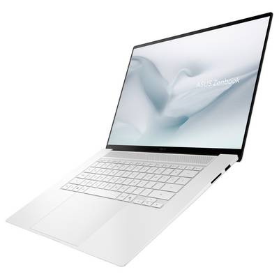Draufsicht auf einen silbernen Laptop mit geöffnetem Bildschirm und einem großen zentrierten Trackpad auf weißem Hintergrund.