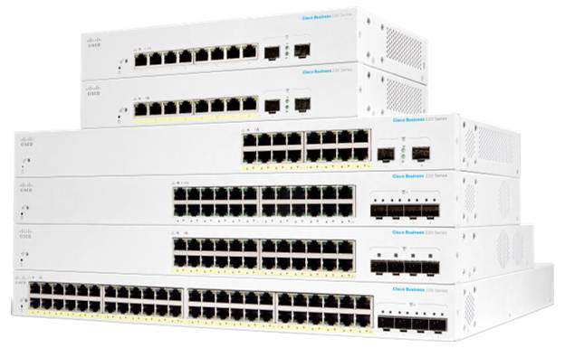 Ein Stapel weißer Netzwerk-Switches mit mehreren Ethernet-Anschlüssen, beschriftet mit "Cisco Business", die Netzwerkausrüstung darstellen.