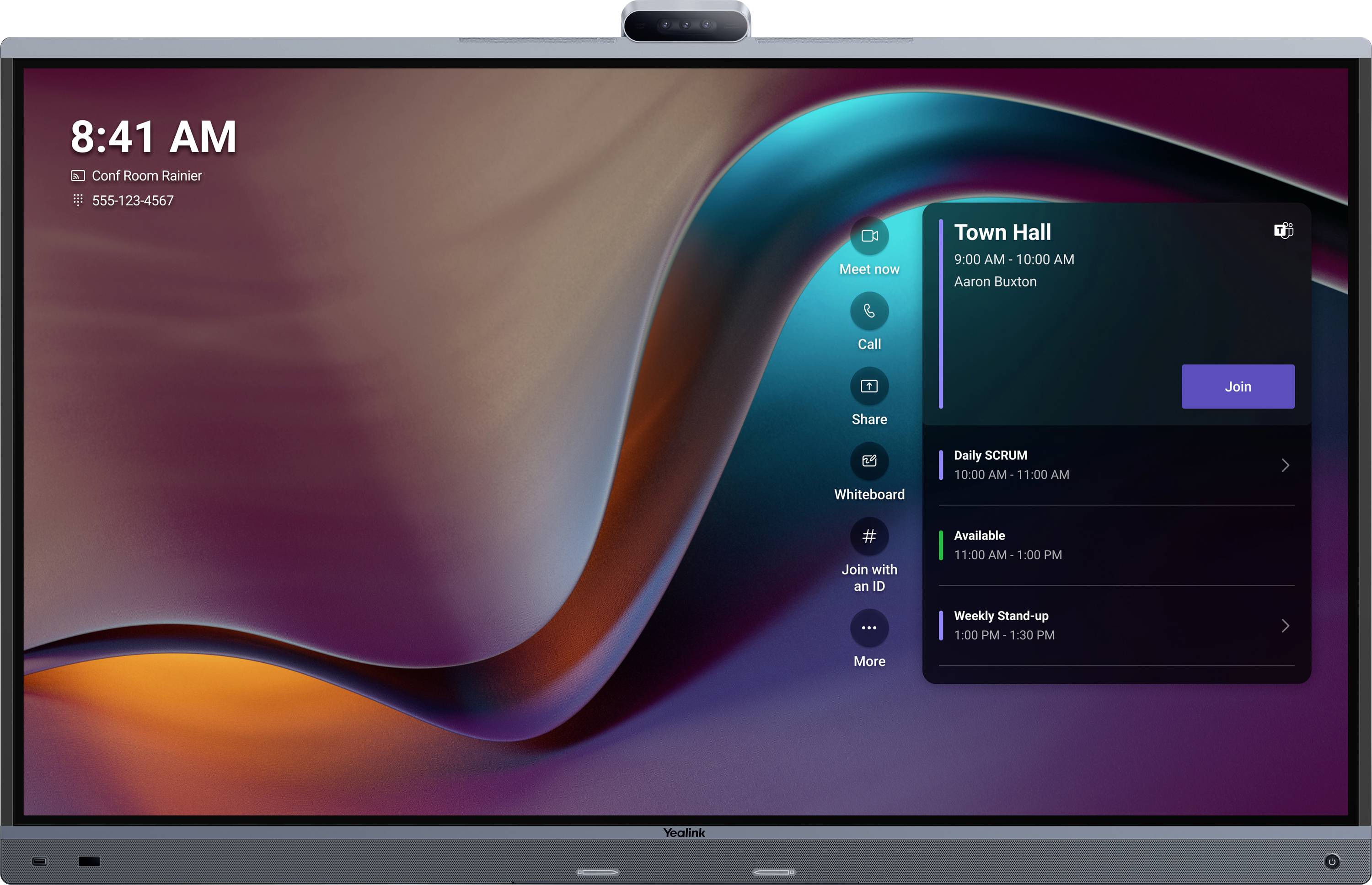 Die digitale Besprechungsschnittstelle auf einem Display zeigt ein „Town Hall"-Treffen von 9:00 bis 10:00 Uhr mit einer Schaltfläche „Beitreten" an, Menüoptionen auf der linken Seite.