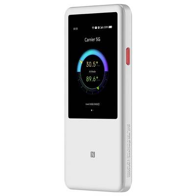 Tragbares kabelloses Gerät mit Anzeige "Carrier 5G", Akkuladestand bei 89,6% und Datennutzung. Es verfügt über einen digitalen Bildschirm und einen roten Knopf.