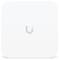 Ein weißes quadratisches Gerät mit abgerundeten Ecken, das in der Mitte ein stilisiertes graues Buchstaben-Logo "U" aufweist.