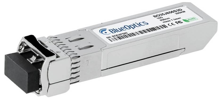 Weißes wandmontiertes Gigaset-Gerät mit einem kleinen vorderen Knopf und zwei Schlitzen an der Unterseite, dargestellt vor einem neutralen Hintergrund.