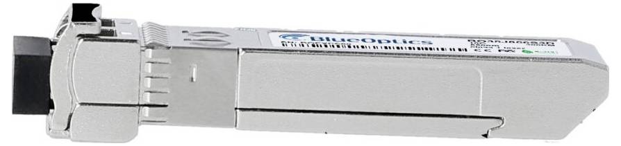 Eaton-Schrank-Strommodul in einem Metalltablett, schräg auf weißem Hintergrund dargestellt.