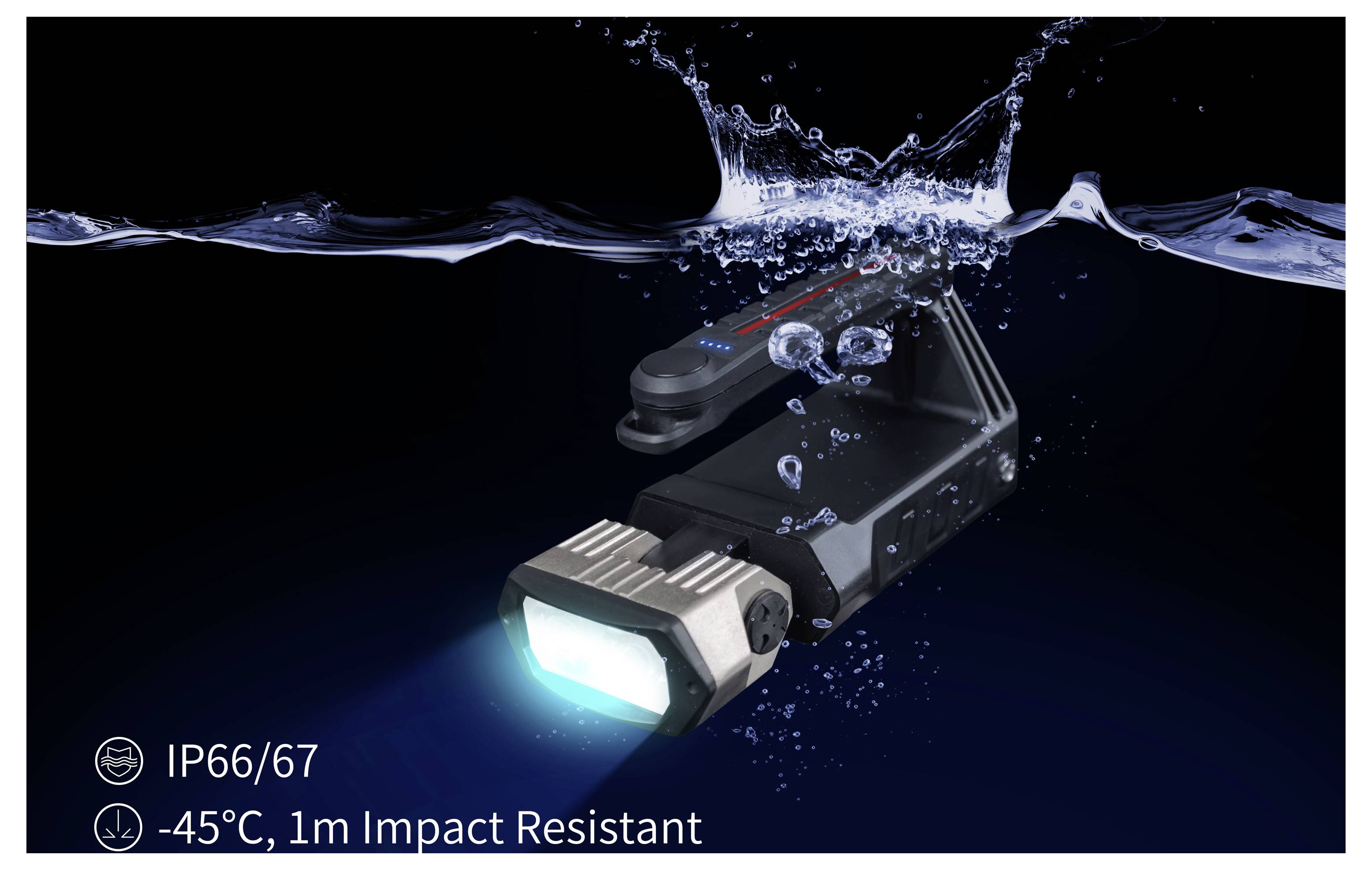 Wasserdichte LED-Taschenlampe, die durch Wasser spritzt, mit Text im Bild 'IP66/67' und '-45°C, 1m Stoßfest'.