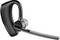 Schwarzes Bluetooth-Headset-Ohrhörer mit Overbügel und langem Mikrofonstab auf weißem Hintergrund.